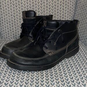 Timberland Black Leather Chukka Boots - Lace-Up Ankle